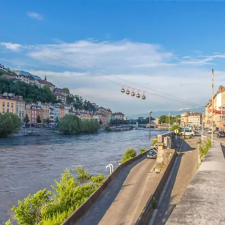 Lejlighed A 4 Mn De Grenette Hypercentre