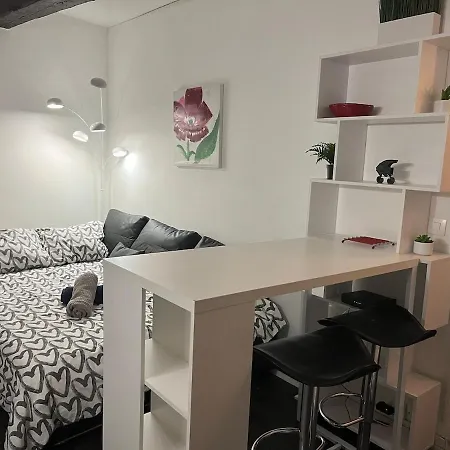 A 4 Mn De Grenette Hypercentre *