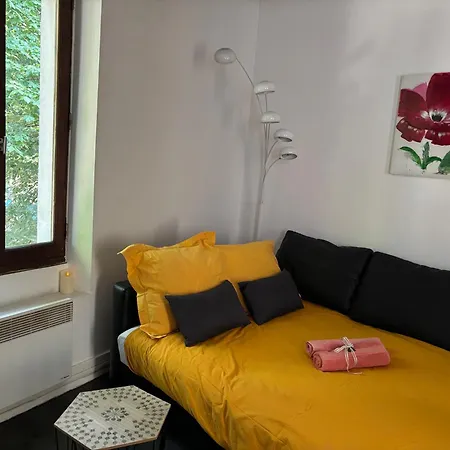 A 4 Mn De Grenette Hypercentre *