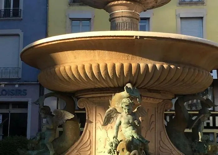 A 4 Mn De Grenette Hypercentre *