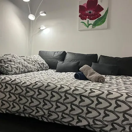 A 4 Mn De Grenette Hypercentre